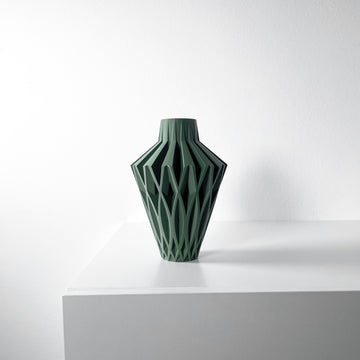 GracefulGarden Vase